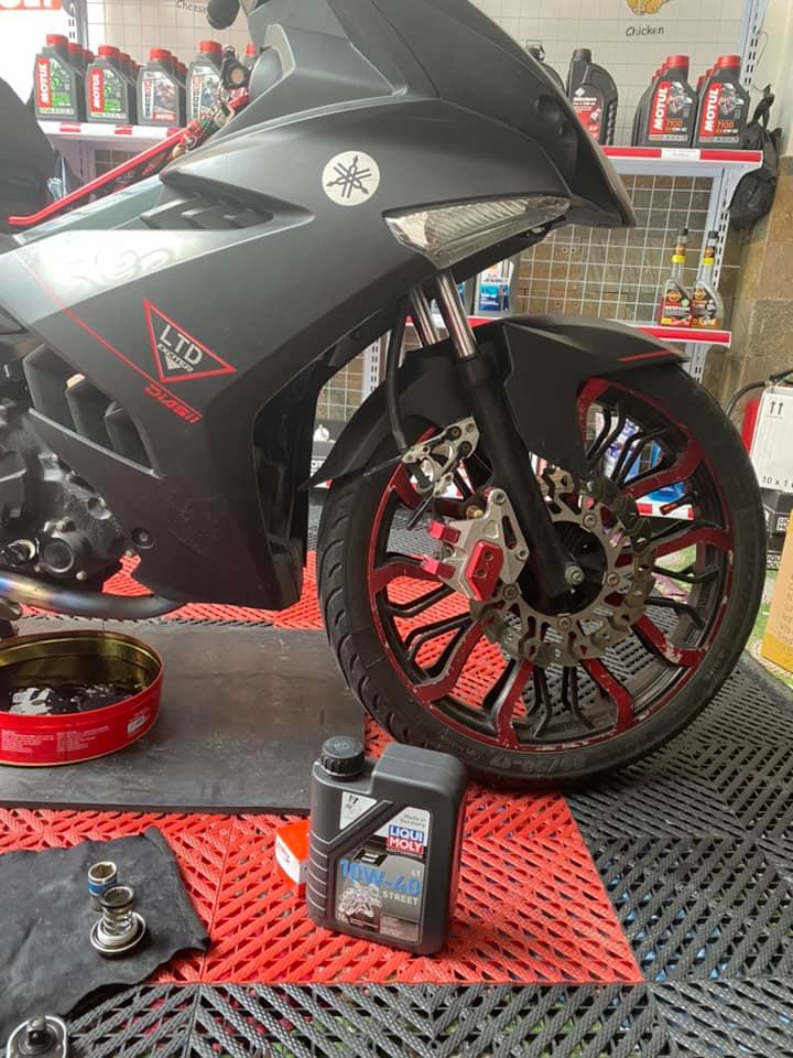 exciter-150-thay-nhot-liqui-moly-street-10w40
