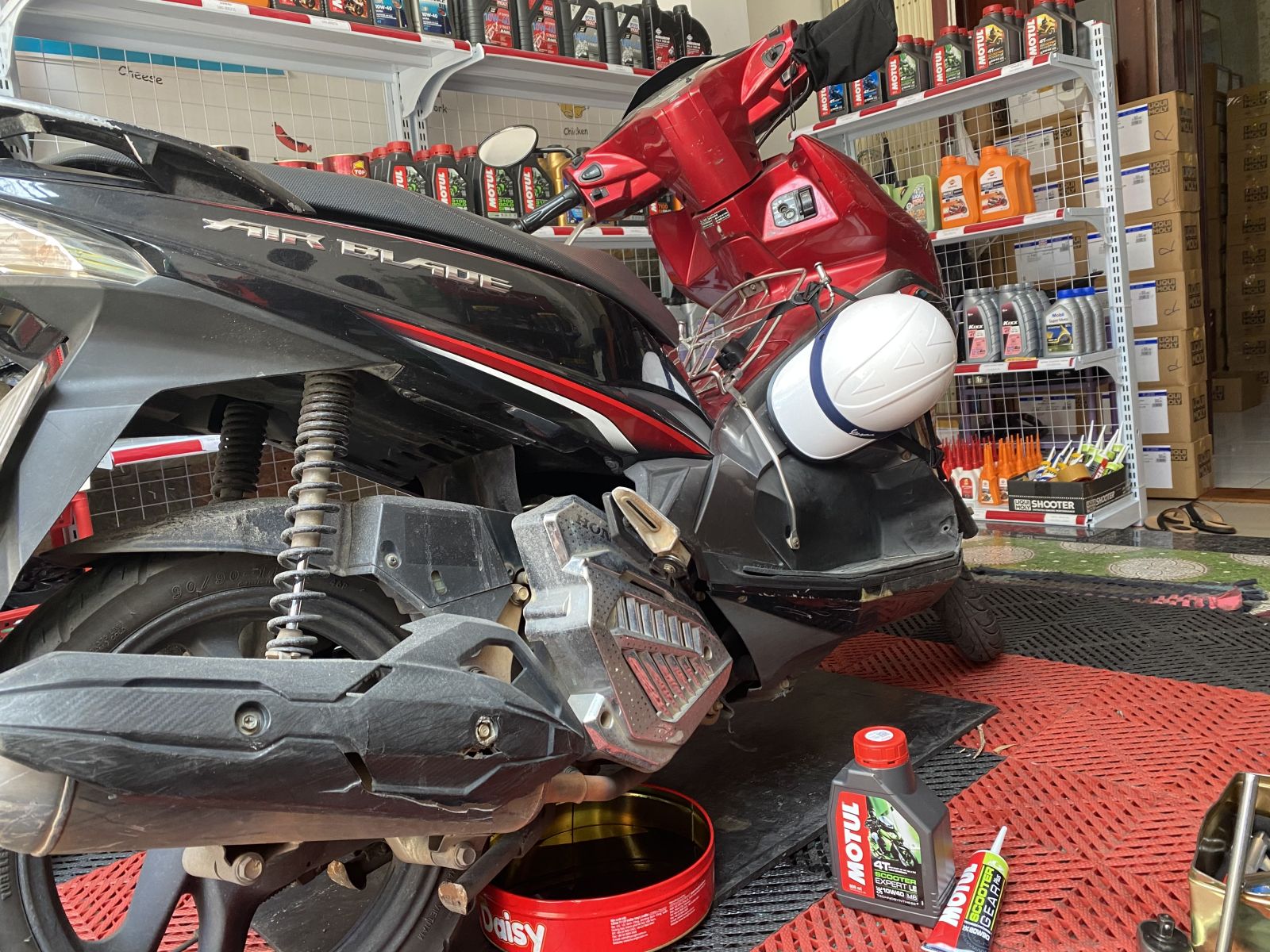 honda-airblade-thay-combo-motul-cho-xe-tay-ga