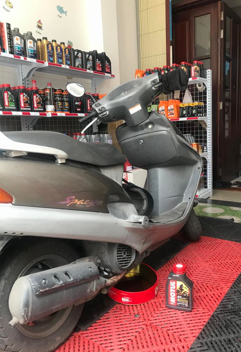 honda-spacy-thay-motul-power-le-5w40-full-tong-hop