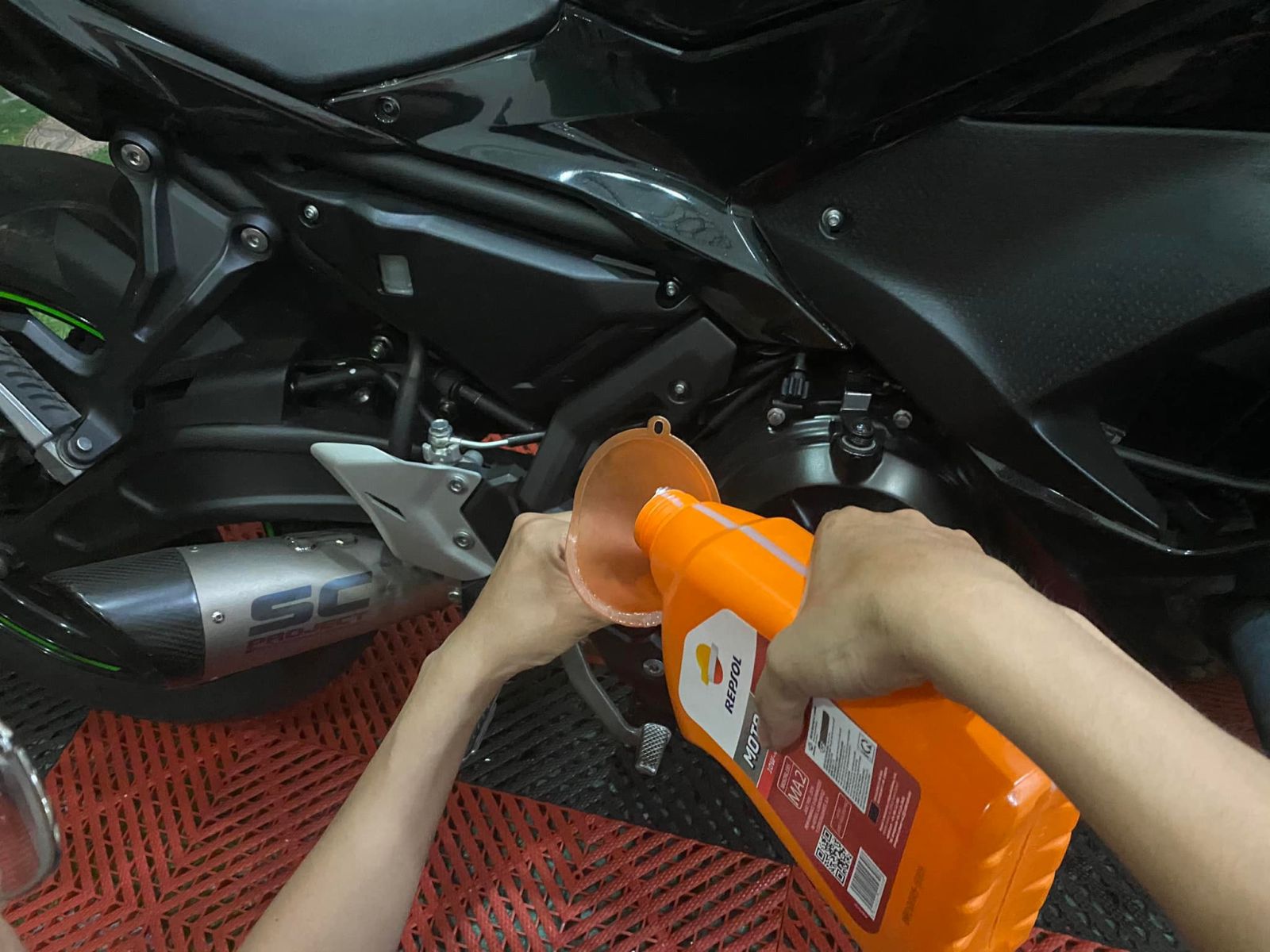 repsol-racing-10w40-1lit